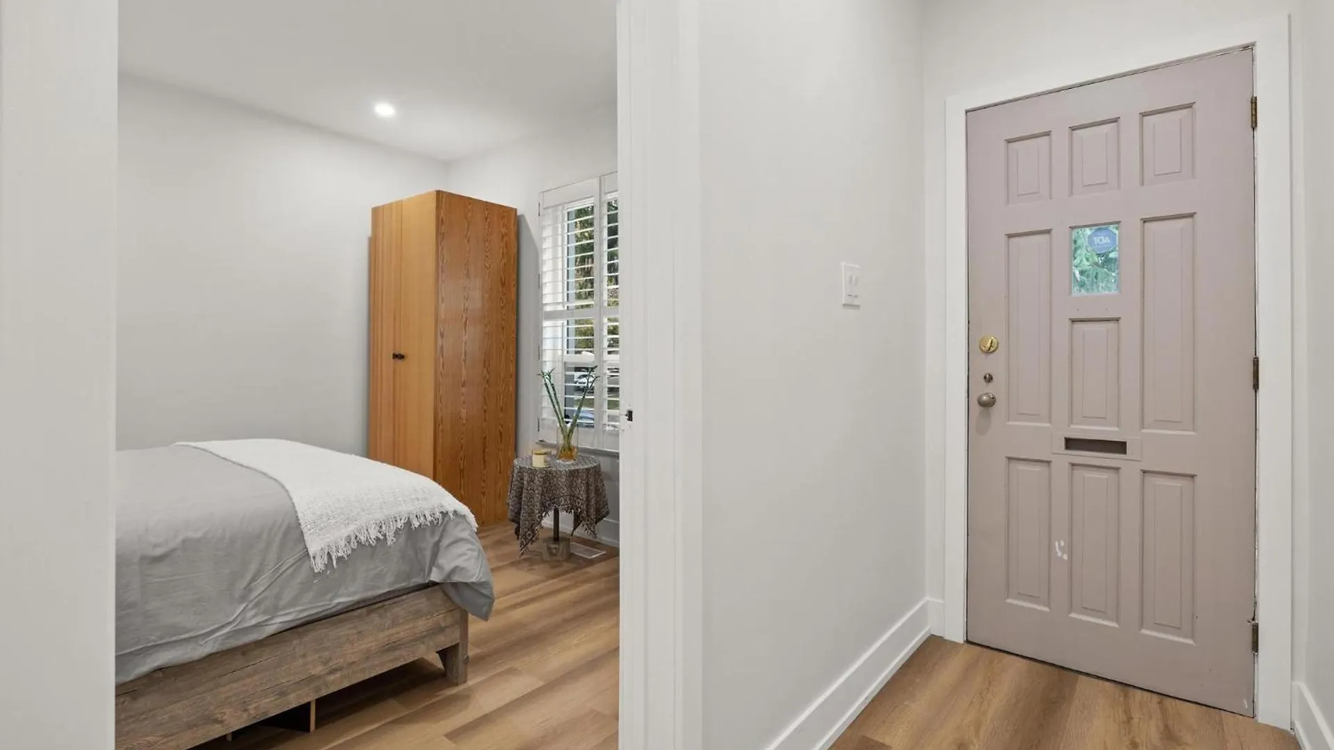 Private House With Parking & Steps To Subway Apartman Toronto